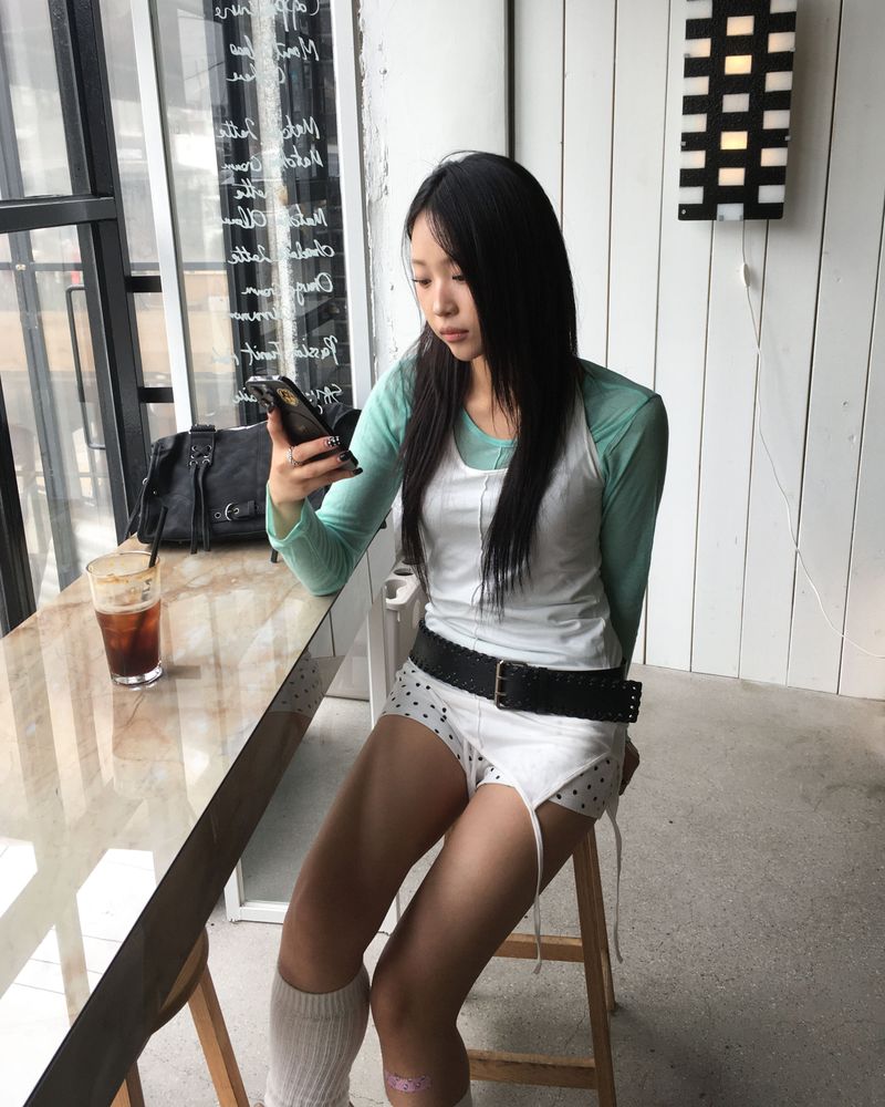 Dot shorts