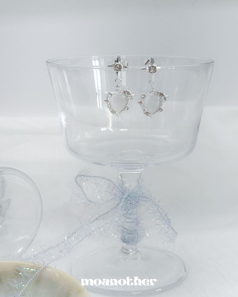 [Silver Post] Drop Heart Earring