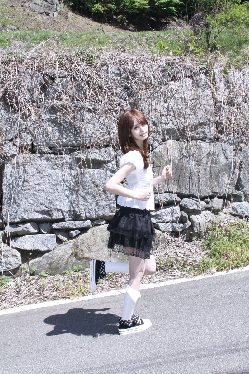 DOT FRILL CANG CANG MINI SKIRT (2COLOR)