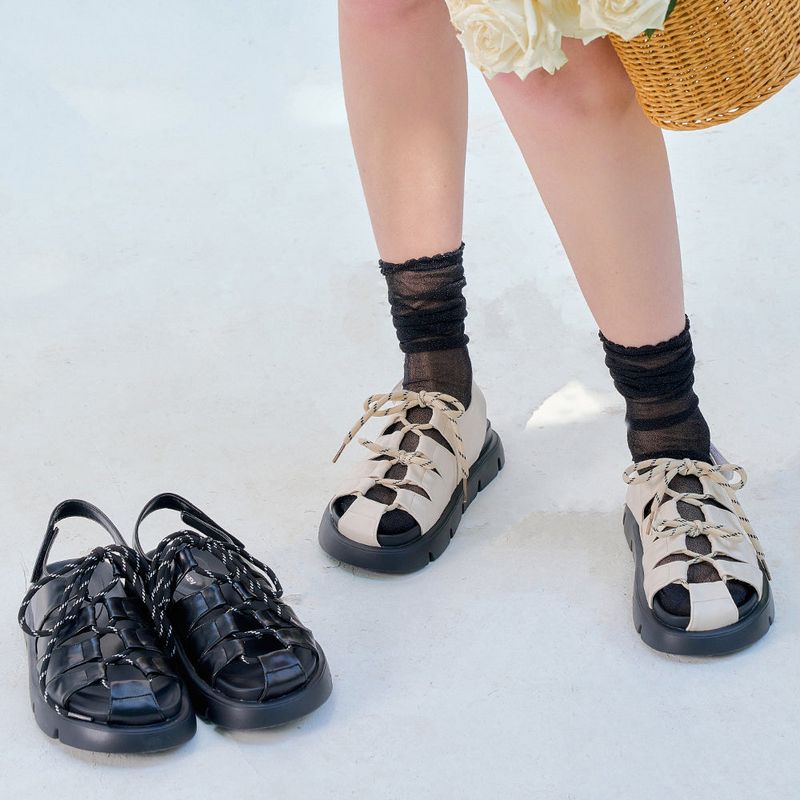 SHOEHI（シューハイ）の「マーゴフィッシャーマンレースアップベルクロサンダル_S0711 (2色)（シューズ）」