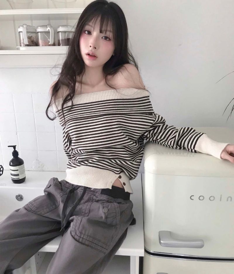 cloudemotion(クラウドエモーション)の「couc low button off-shoulder nt(Tops)」