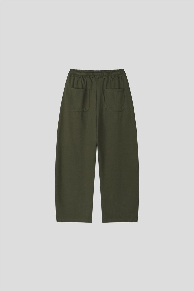 WET DOUBLE KNEE RIVET SWEAT PANTS