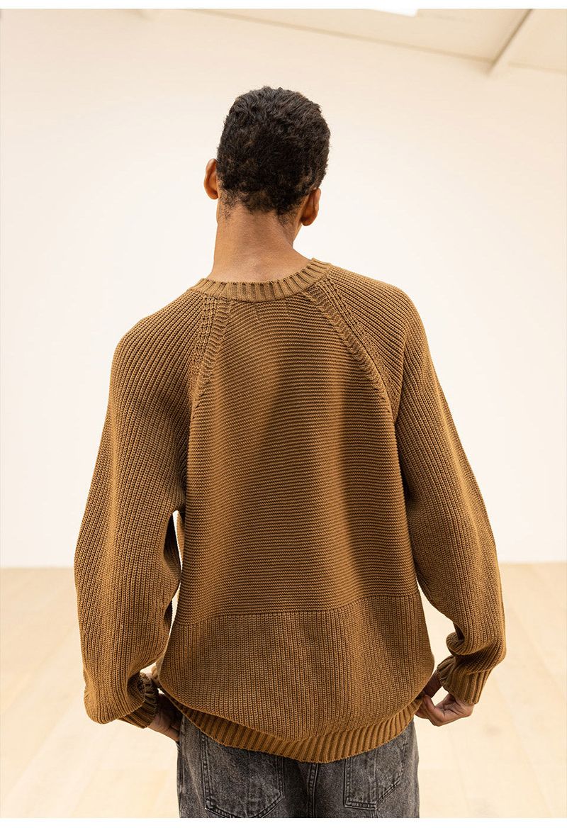 HALF INCISION OVERSIZED KNIT
