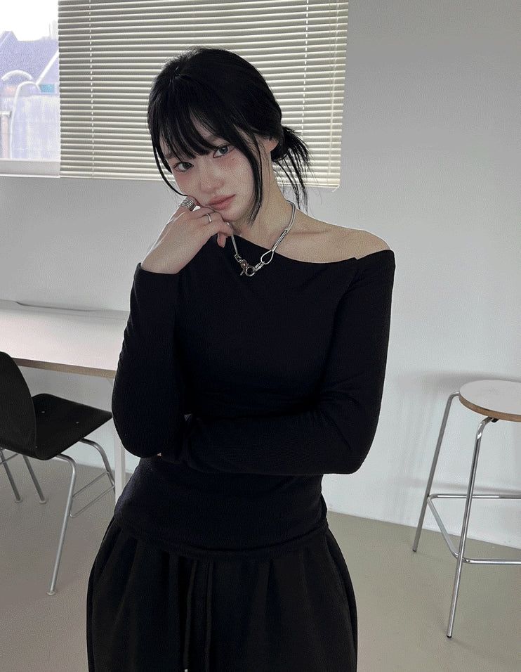 hatsukoshi（ハツコシ）の「Bichovi one-shoulder brushed t-shirt（Tops）」