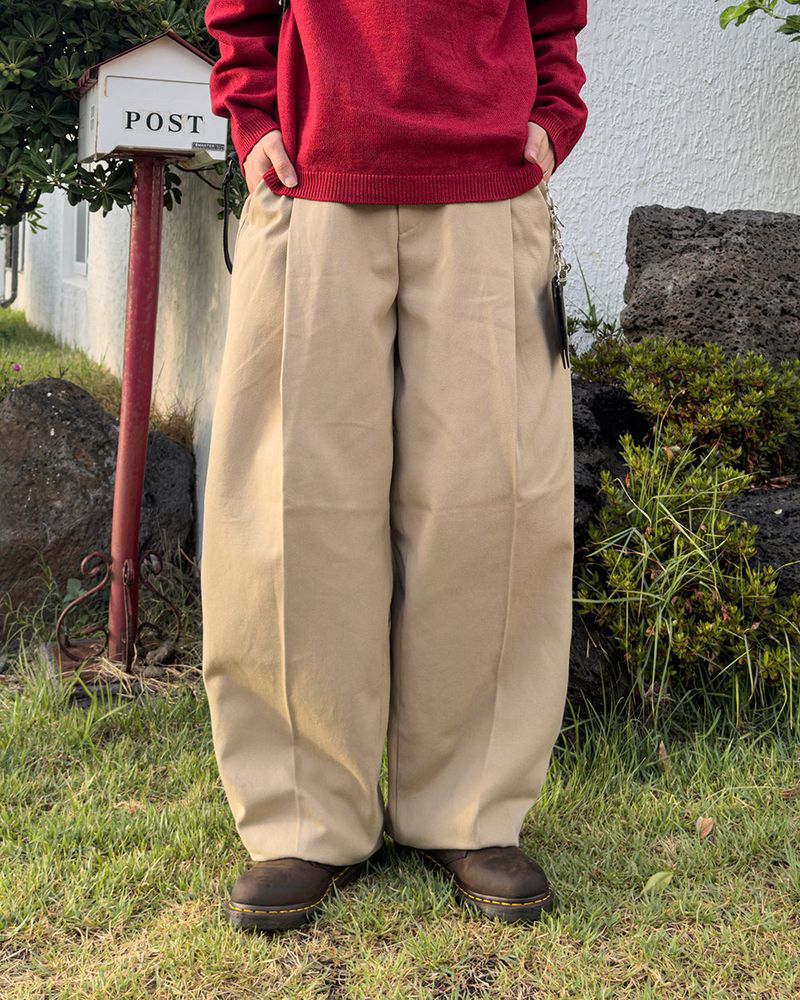 JIIGEUM（ジグム）の「マレルワンタックワイドコットンパンツ（パンツ）」