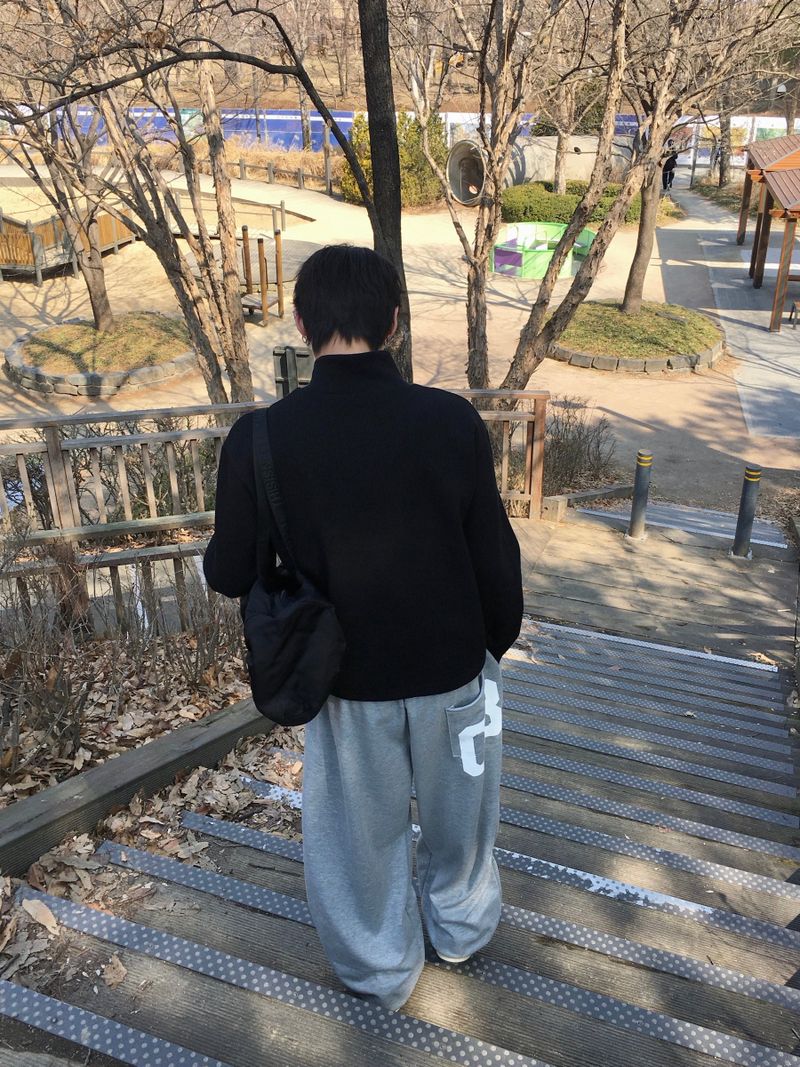 08 Basic Pintuck Wide Sweatpants 4C