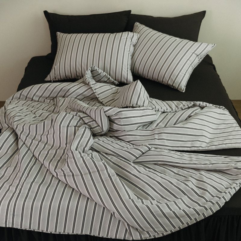 Dust-Free Classic Stripe - Black Duvet Cover - Q size
