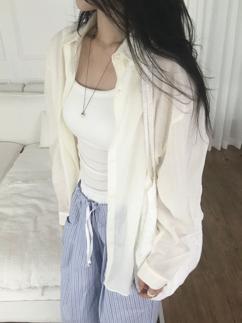 moroi（モロイ）の「Creme Oversized Shirt（Tops）」