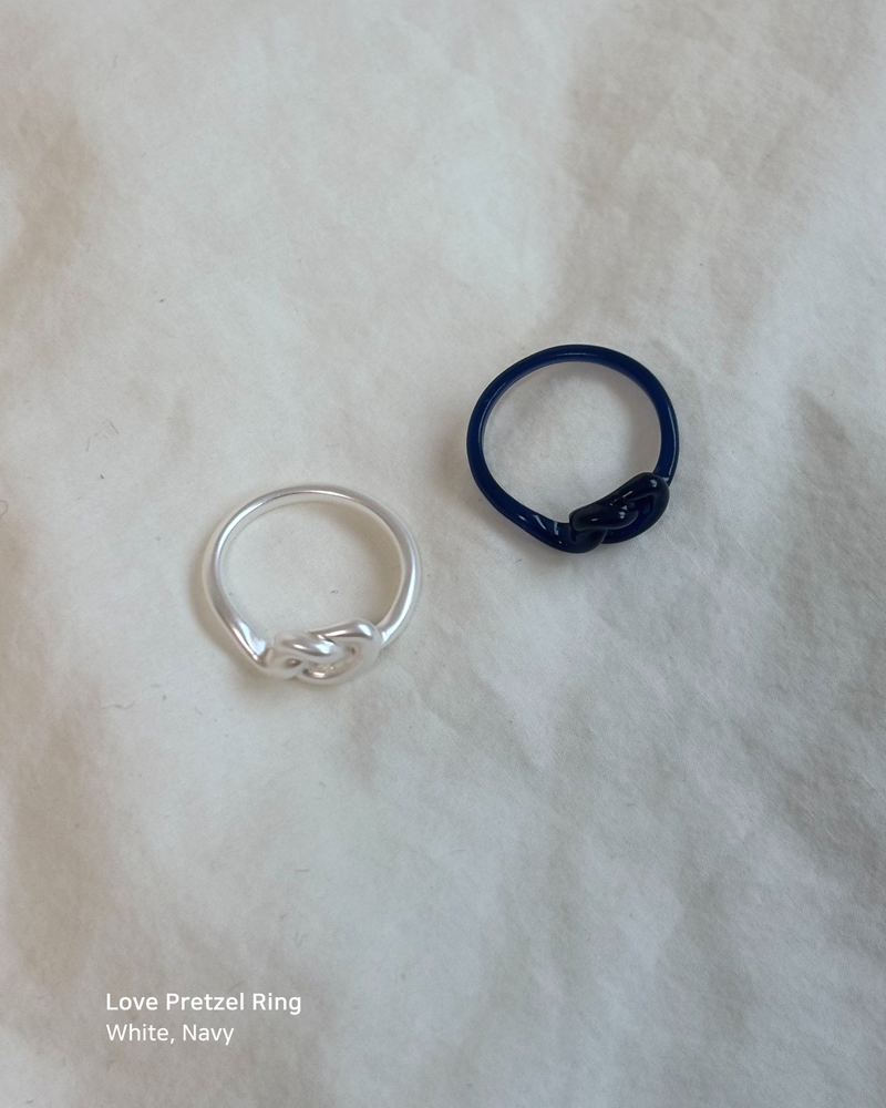 Love Pretzel Ring