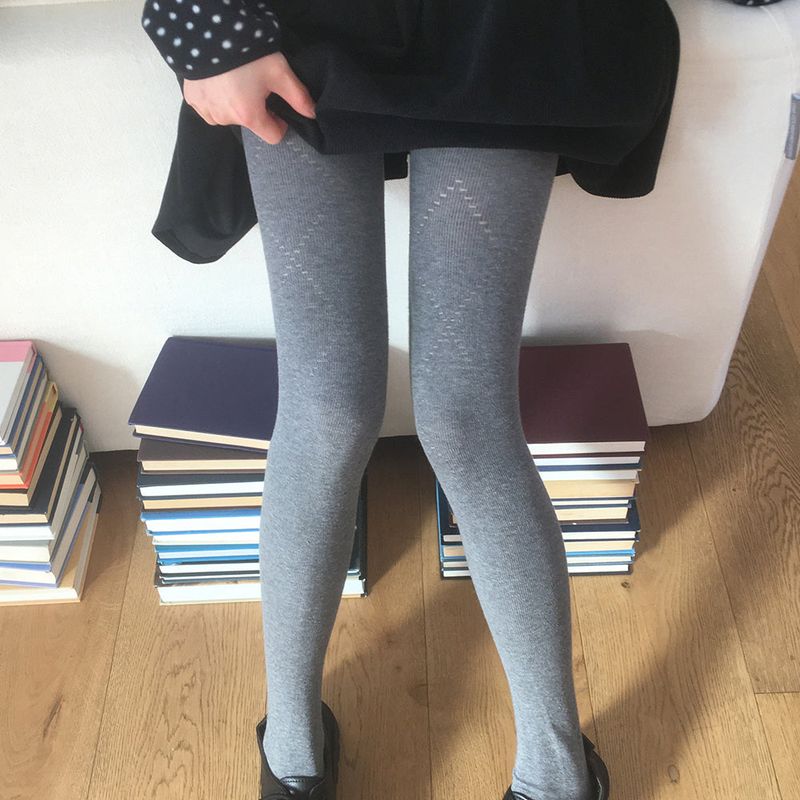 Enne Dia Punching Cotton Stockings