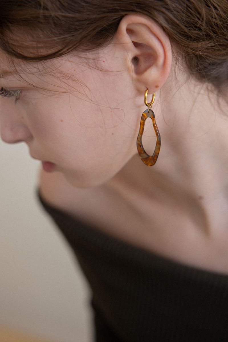 Brown unique shape drop gold earring