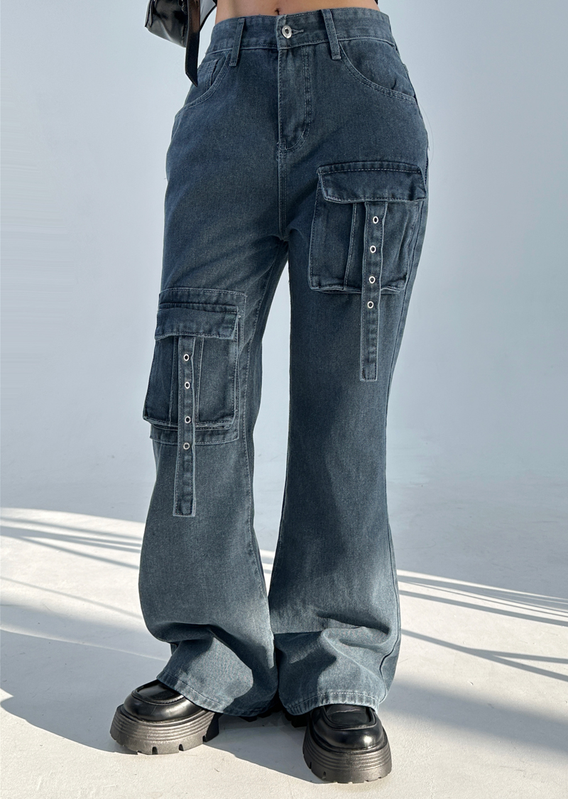 UNIQUE CARGO SEMI BOOTCUT💙 - 2 SIZES