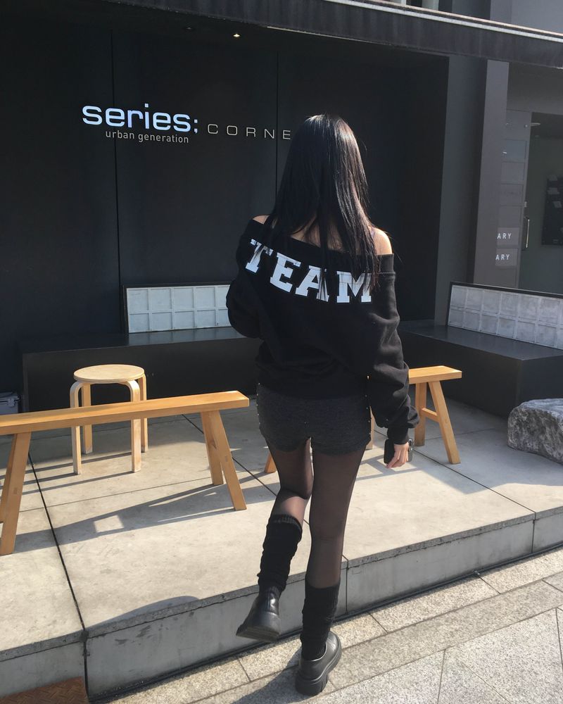 Team off zip up