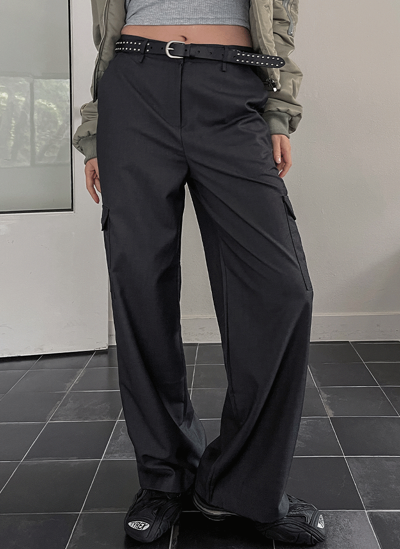 ULAN（ユレン）の「ストレートポケットカーゴスラックス（Pants）」