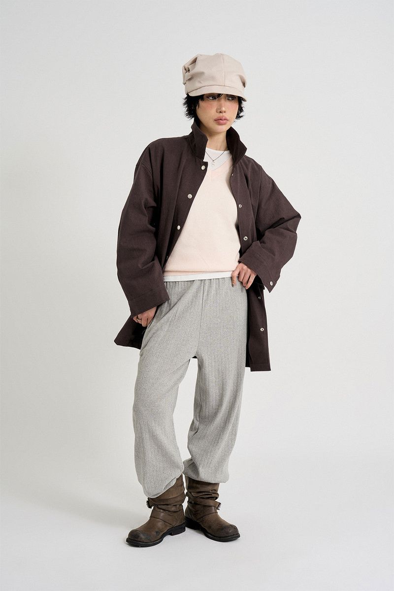 Sober wool v-neck knit