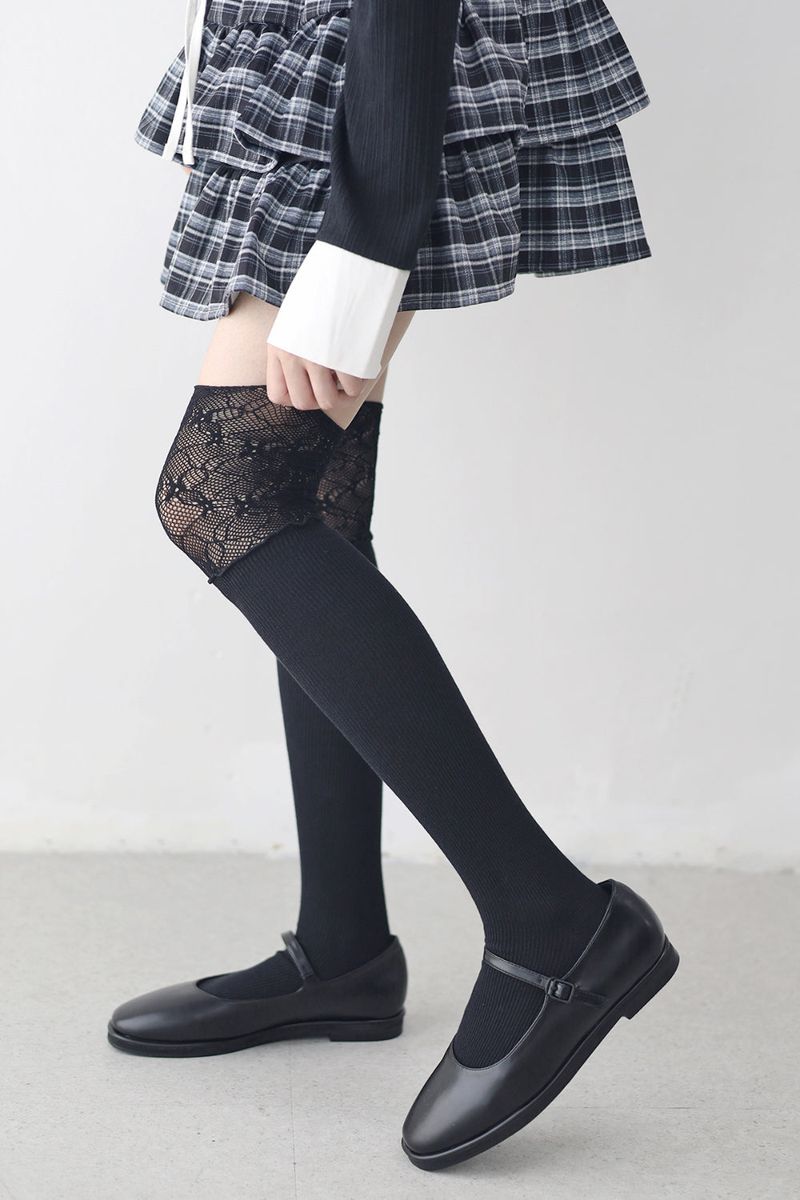 Roon Half Lace Knee Socks