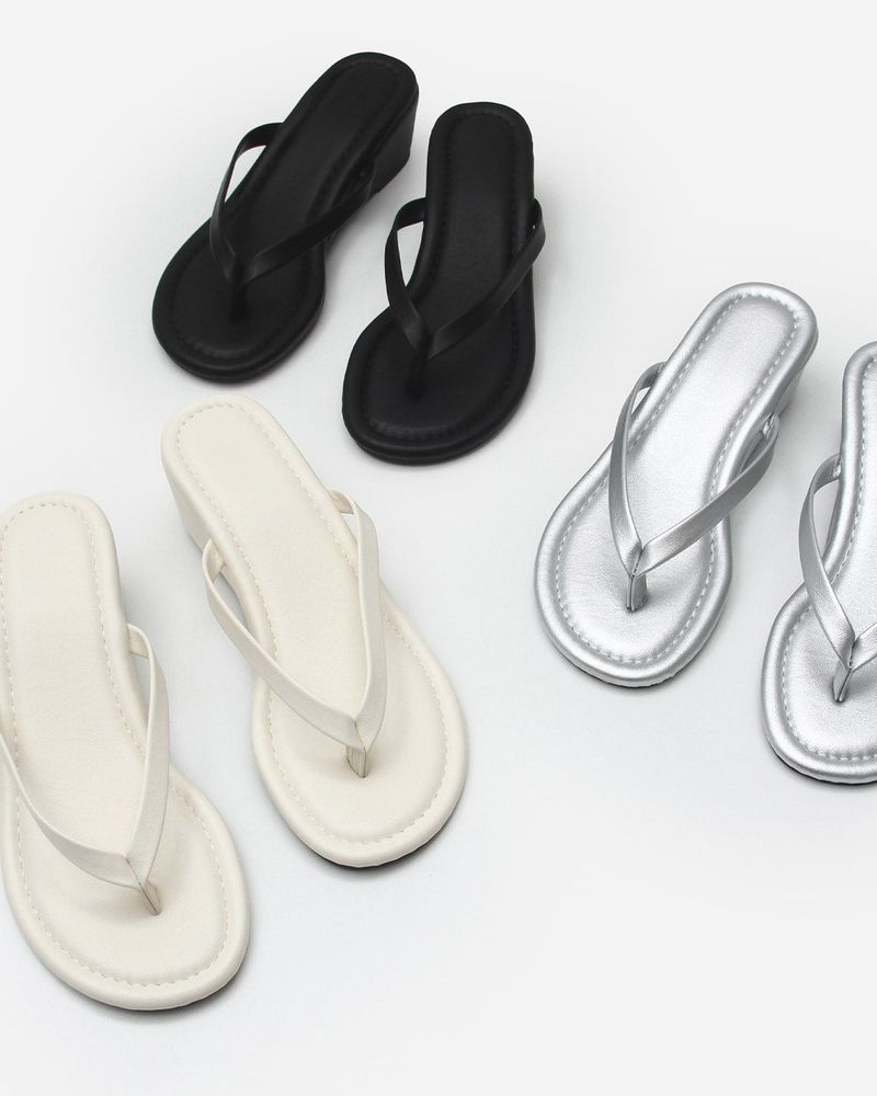 MAYBINS（メイビンス）の「Terua Wedge Jolly Slippers（Shoes）」