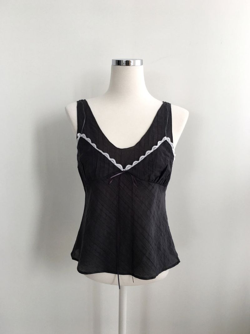 Blur ribbon top