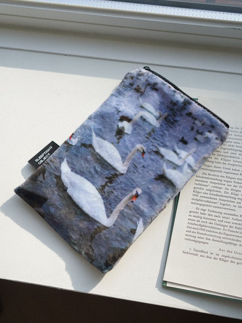 winter swan pouch