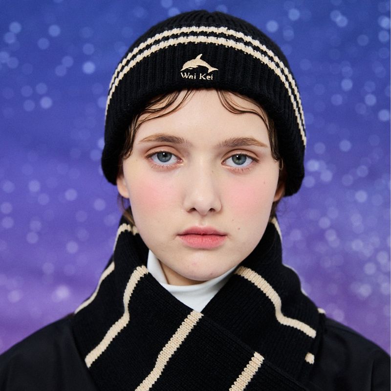 Dolphin logo line beanie