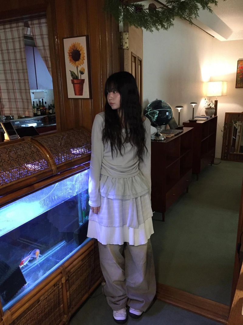 mari layered frill t-shirts