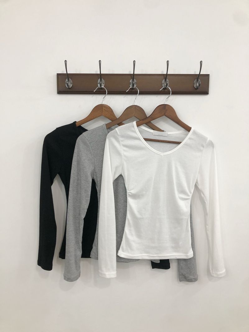Slim Shirring V-Neck T