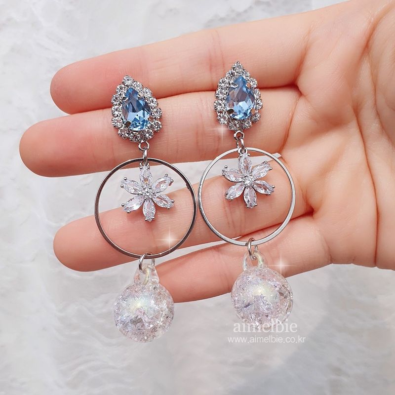 Icy Bloom Earring - Light Blue