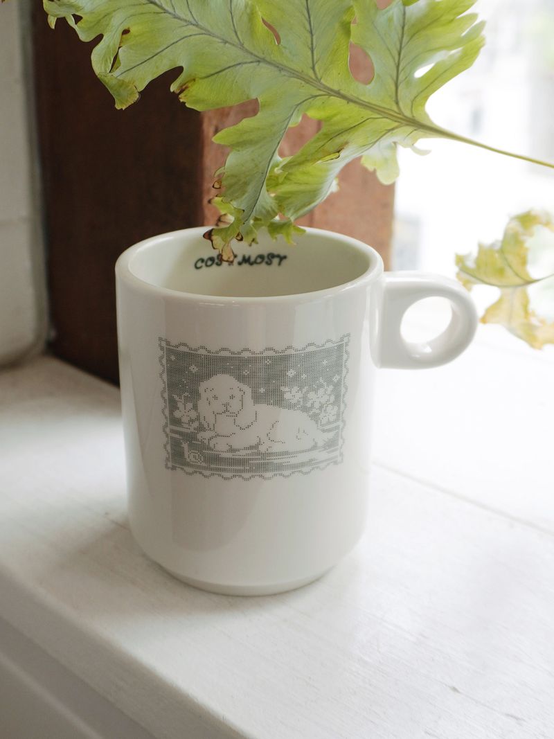 Cosymosy（コジモジ）の「Cosy ステッチマグ - パピー（食器/キッチングッズ）」