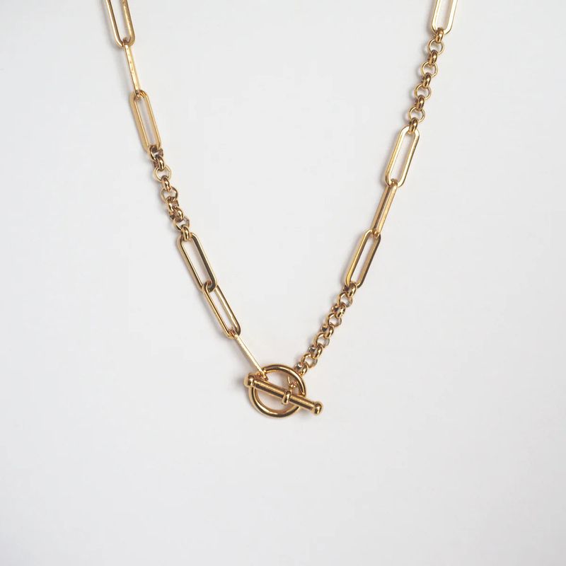 éclater（エクラテ）の「ジュリーTバーネックレス（アクセサリー）」