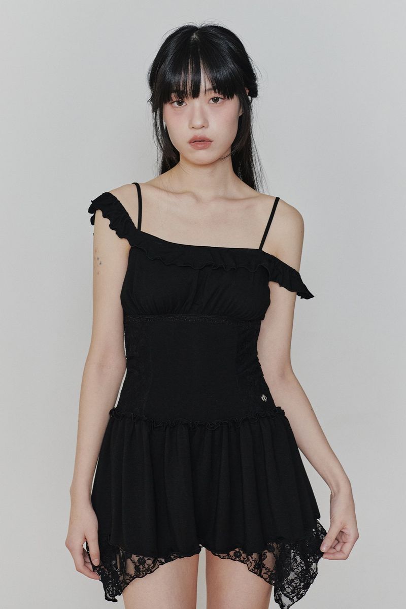 PETAL RUFFLE DRESS black