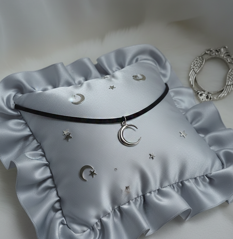 Crescent Moon Choker - Silver Color