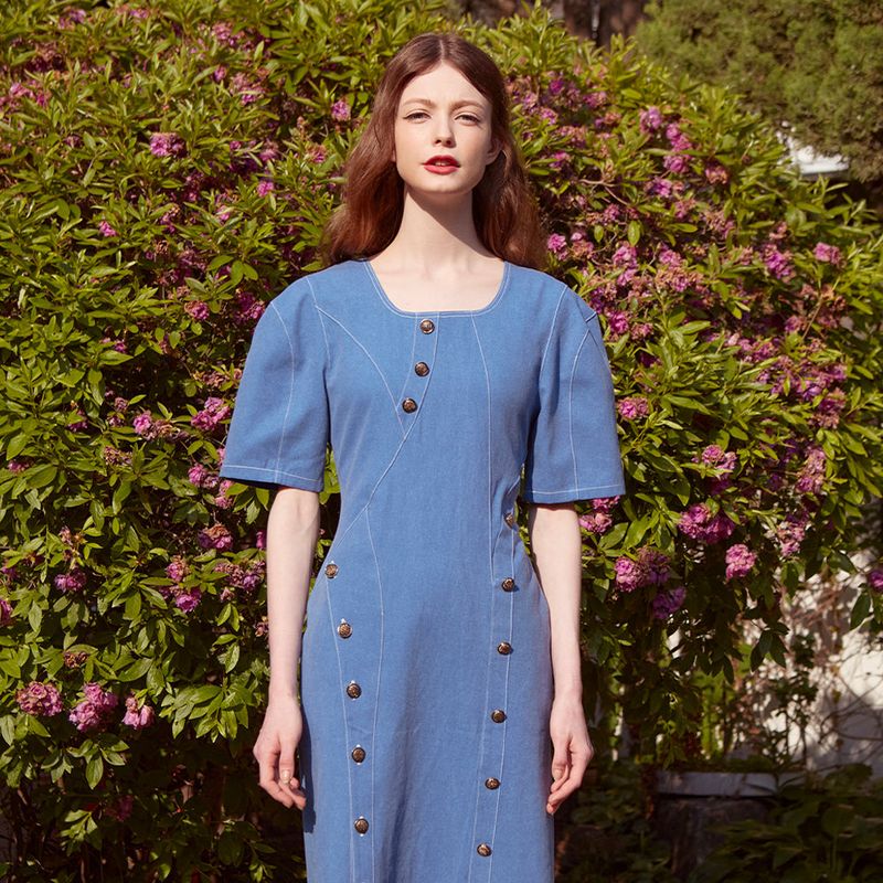 Button Stitch Line Dress