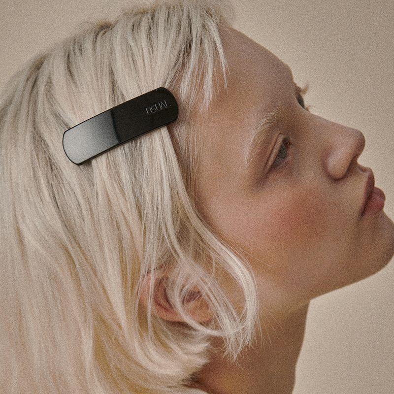 OVT-U（オーブイティーユー）の「Usual Small Logo Hairpin ( Black )（Hair Accessories）」