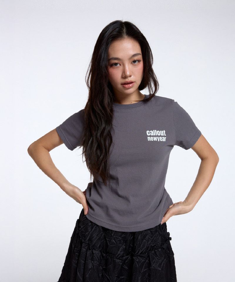 CALLOUT STANDARD TEE/ CHARCOAL