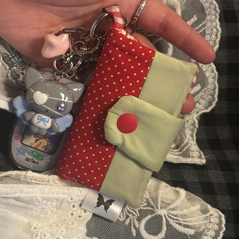 I like strawberries! Card wallet