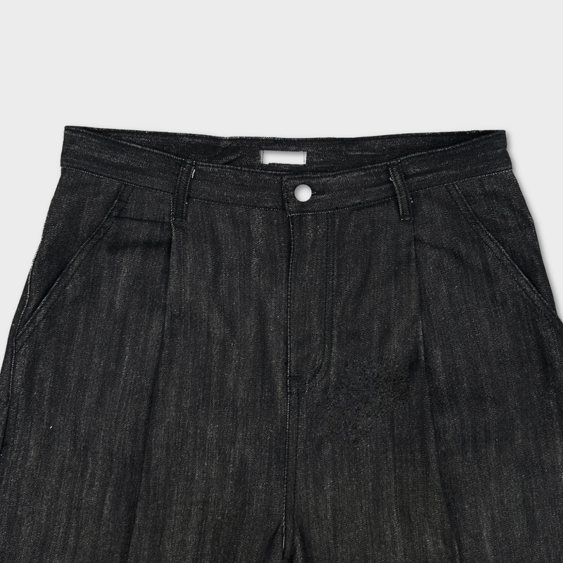 DEVIVE DEEP ONE TUCK WIDE DENIM