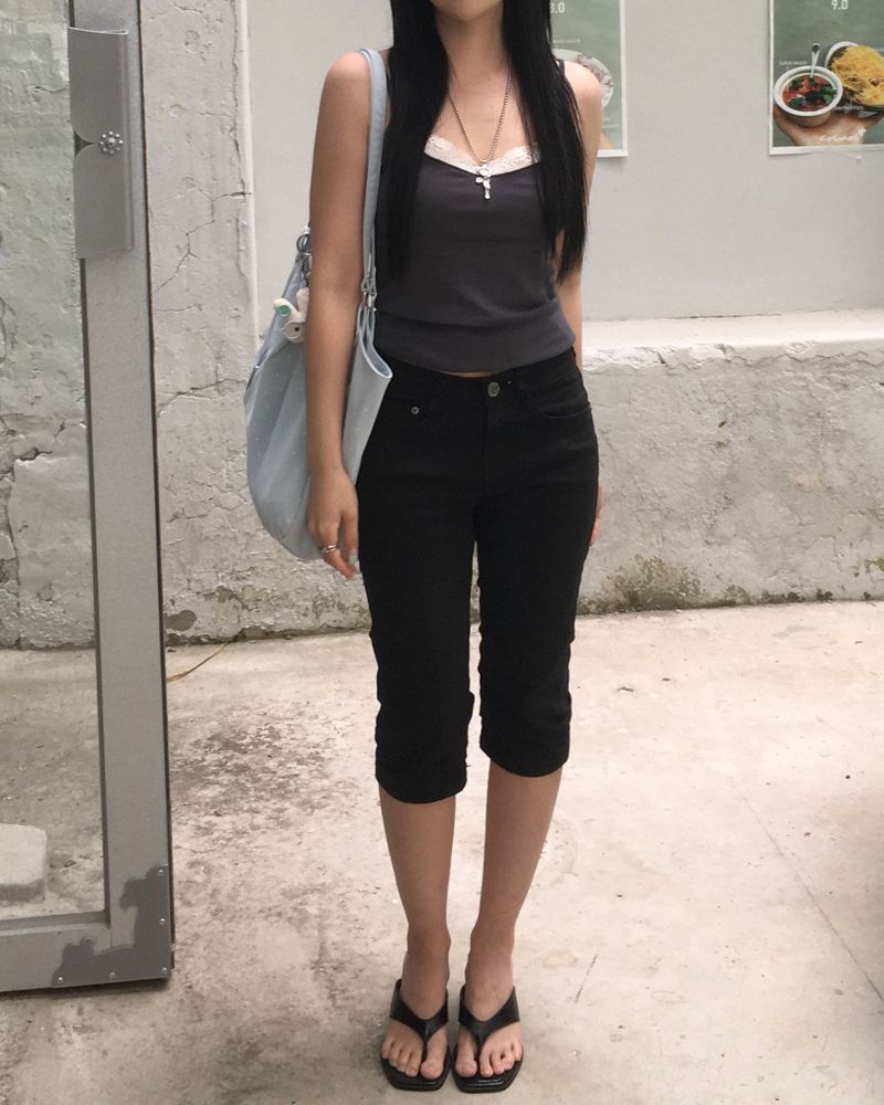Lowrise capri pants