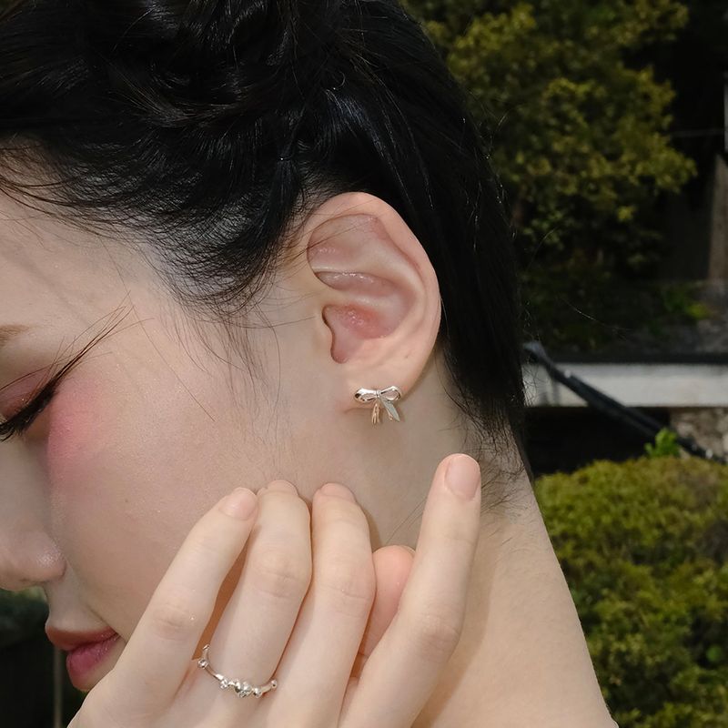 Another cell（アナザー セル）の「リボンイヤリング（アクセサリー）」