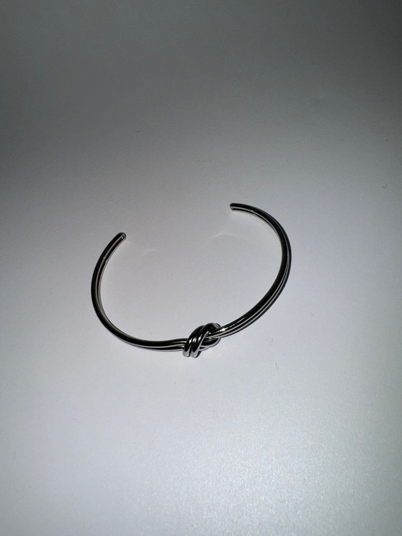 Silver twisted bangle bracelet