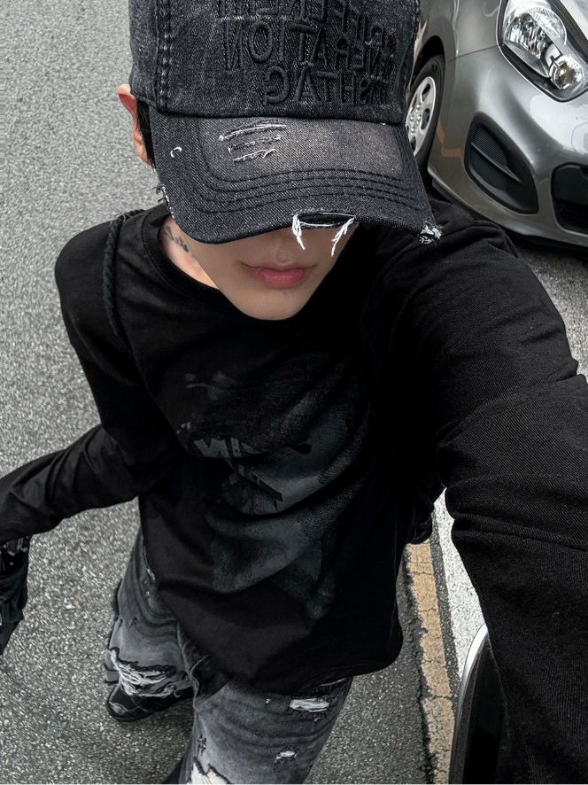 COSYHARU(コシハル)の「Secret Printing Long Sleeve Loose Fit T-shirt(Tops)」