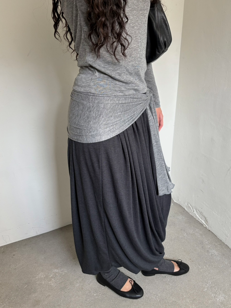 Angela muffler T-shirt