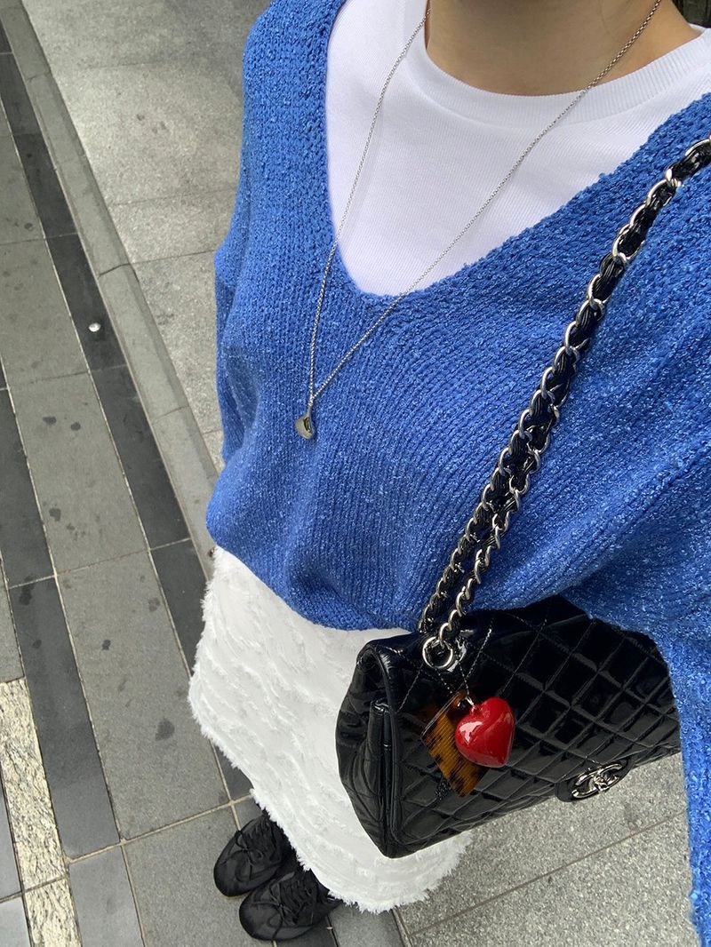 [MADE] Rieze Deep V Knit
