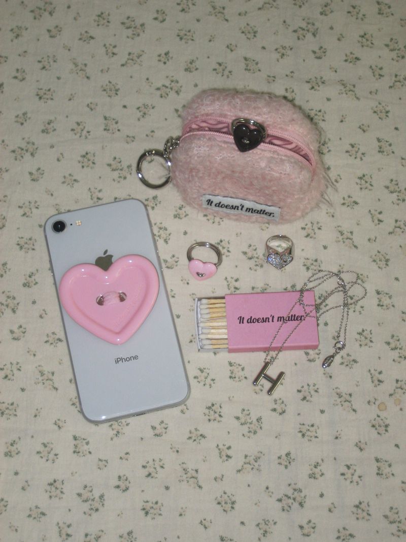 *Limited* [Formica] Pinkberry Choco Button tok (Heart), Mag safe