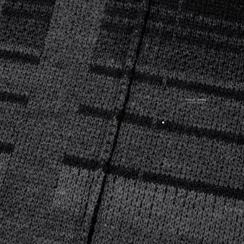 “8SE-01K” MEGA-type Plaid Knit Sweater