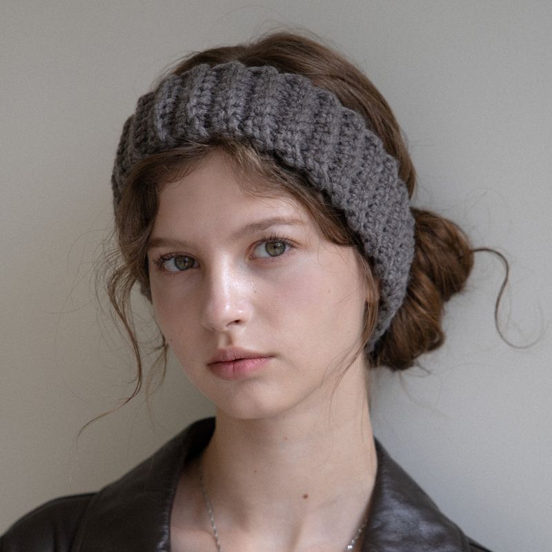 MerryMotive（メリーモチーブ）の「ウールブレンドニットイヤーウォーマーアンドヘアバンド (ブラウングレー)（ヘアアクセサリー）」