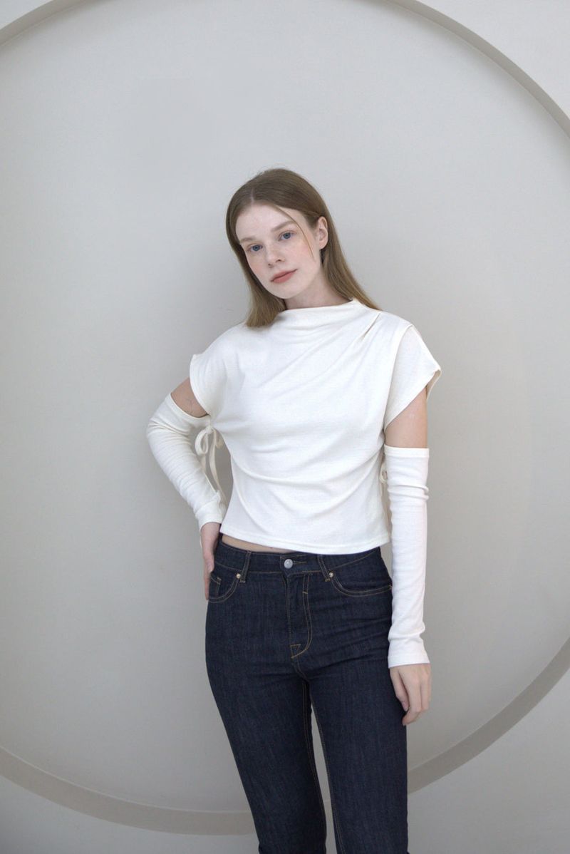 Half Neck Cut-out T-shirt Ivory