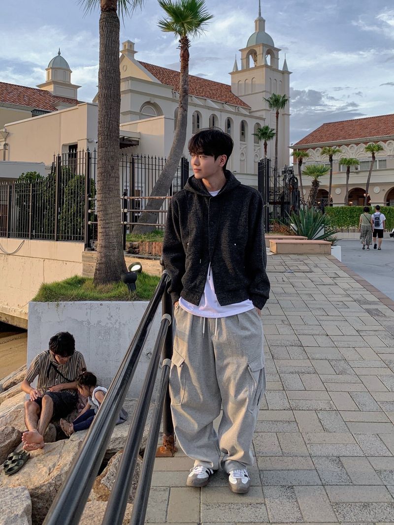 Dean Button Cargo Sweat Pants