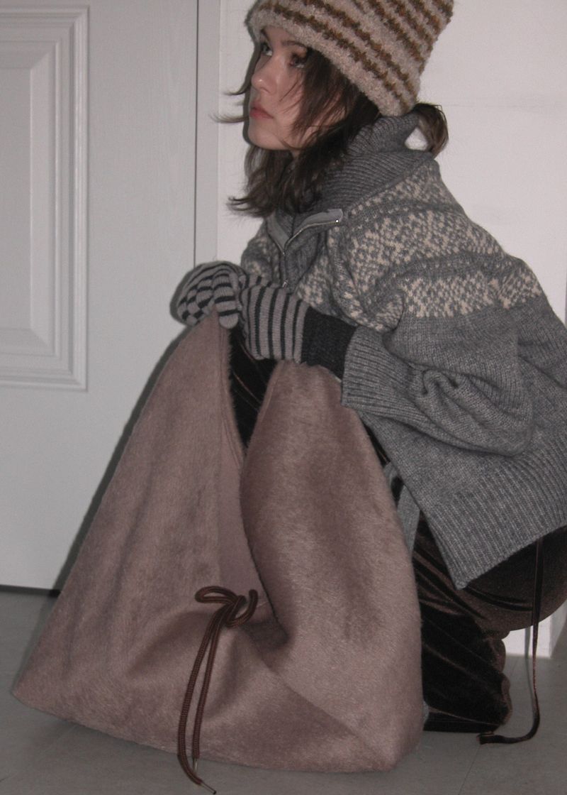 VOOR(ボル)の「Jeanne Angora Fur Shoulder Bag_Melange Brown(Bags)」