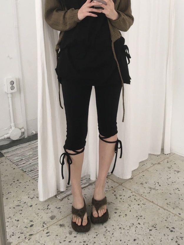 moroi(モロイ)の「ribbon capri leggings(Pants)」
