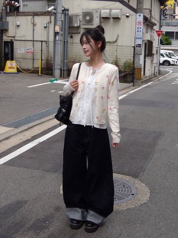 Nyoa Flower Button Knit Cardigan